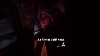 La fille de Salif Keita chante acapella ‘La Vie En Rosé