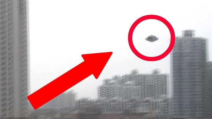 UFO 2012 2nd Beijing China Sighting 1/6/2012 from same building in 1 week - YouTube