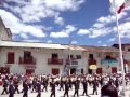La banda del Colegio San Juan entona el Himno SanJuanista cuando pasan los sanjuanista