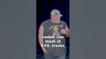 Thumbnail of Larry the Cable Guy attends a wedding.
