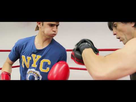 Briales Boxing Club-Videoclip promocional del track Mago del rapero Grilex.