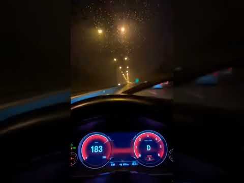 gece yağmurlu hava BMW short snap