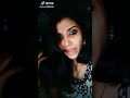Mere samne wali khidki me ek