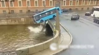 Казахстанка погибла в аварии с автобусом в Санкт-Петербурге