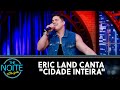 Eric Land canta 