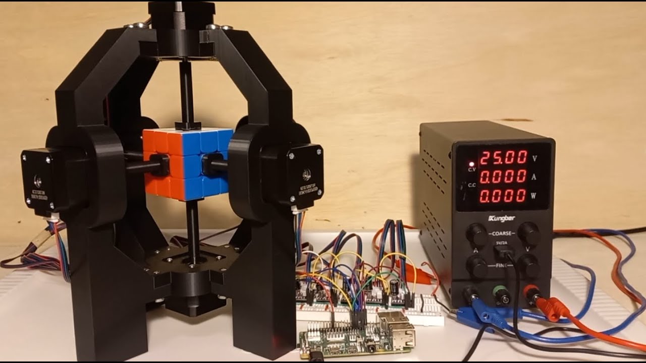 Rubik's Cube Solving Robot - YouTube