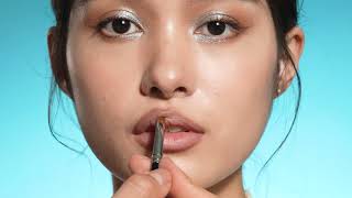 Sparkle and Shine: Mastering the Art of Glitter Lipstick! 💄✨ screenshot 3