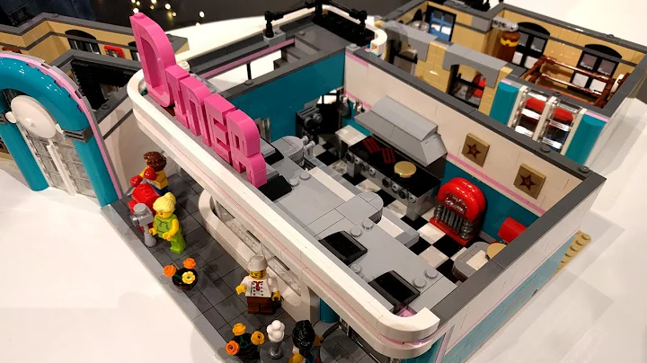 LEGO Downtown Diner 10260: Mike Psiaki LIVE Interv...