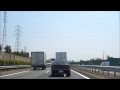 高速道路上にて大型トラックの危険な幅寄せ＆車線変更