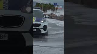 La borrasca 'Harry' engulle el litoral valenciano que seguirá en alerta por fenómenos costeros