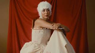 Daniela Andrade - ángel19 (Lyric Video)