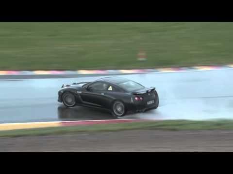 nissan gtr cool drifts