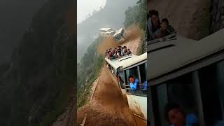 Ngebut Di Jurang Balapan Bus Di Jalan Lumpur Ekstrem