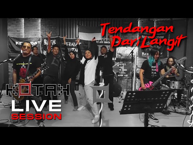 Kotak - Tendangan Dari Langit (Live Session) class=