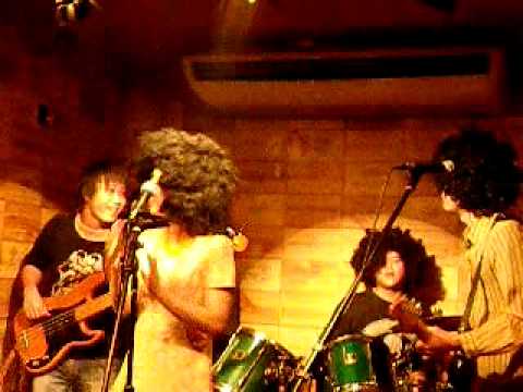 アフロズ　「港のヨーコ、、、」