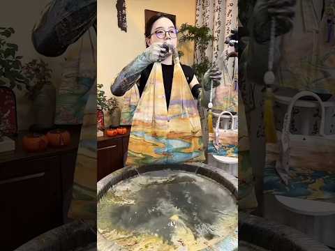 Use The Color Scheme Mix With Water To Have The Forest And The Sky For Made A Beautiful Bag