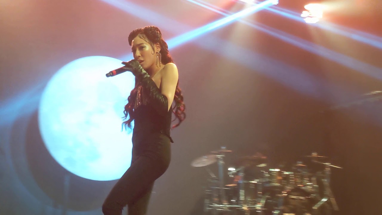 191115 Tiffany Young - Heartbreak Hotel, Fancam Houston TX, Magnetic Moon Tour