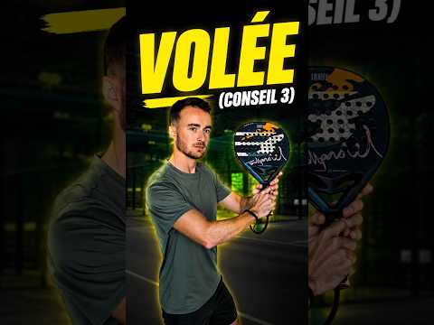 Attention à ne pas passer sous la balle ! #padel #padelfrance #padelcoach #padelcoaching