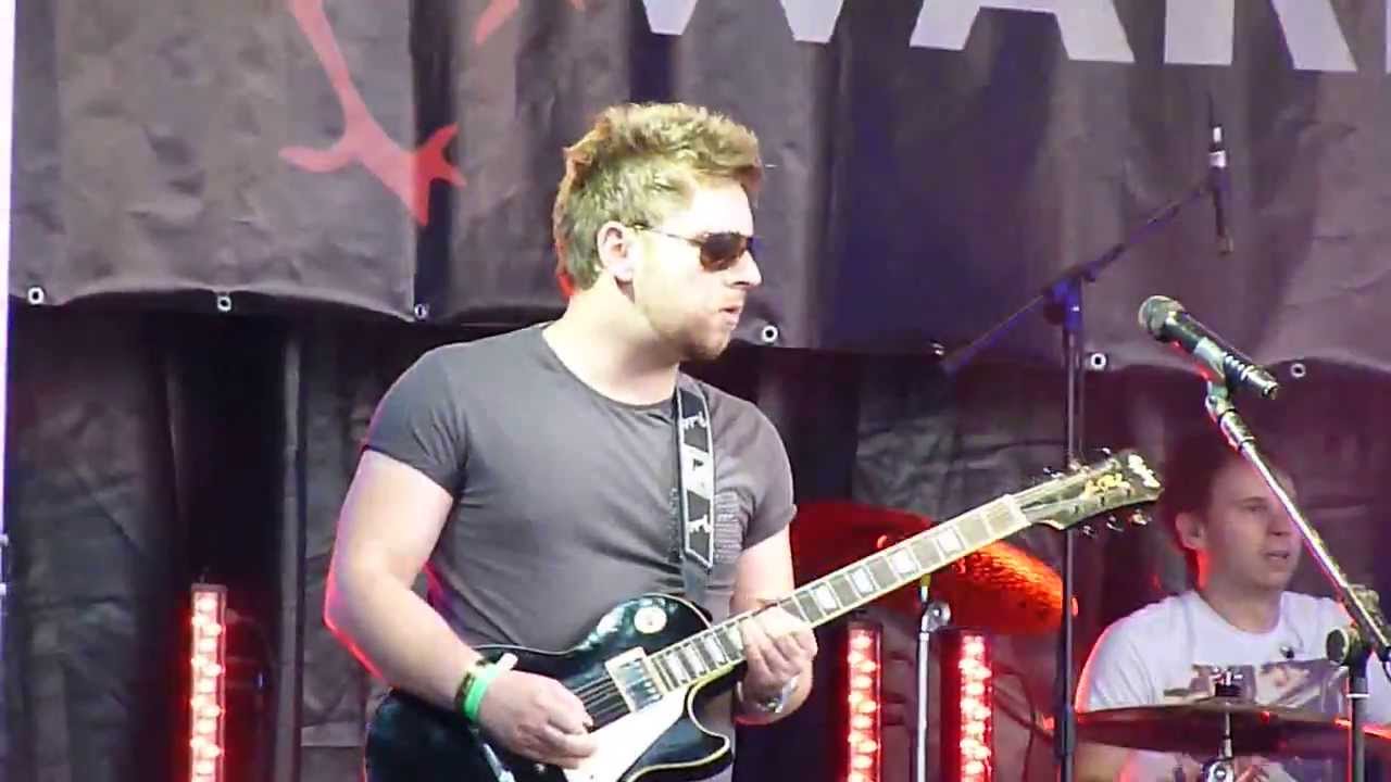 Watch 4th Street Traffic - Sweet Child O Mine Cover on YouTube Watch 4th Street Traffic - Sweet Child O Mine Cover on YouTube