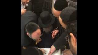 Ahnassate Sefer Torah De Guy Mordehai Haim Ben Nissim En Presence Du Rav Sitruk