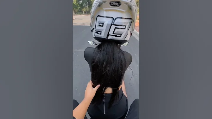 I just touched it curiously🤪🤣#superbike #motorcycle #motovlog #viral #trending  #bikergirl #shorts