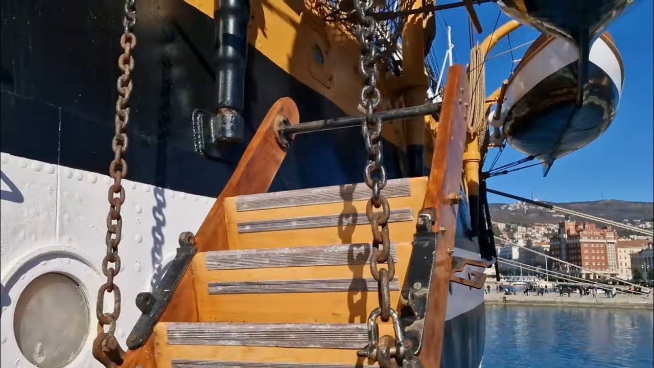 Visita a bordo di Nave Amerigo Vespucci