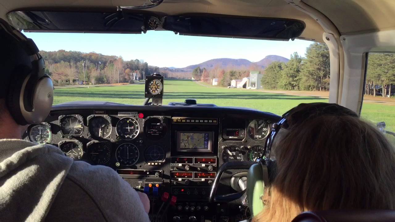 Cockpit Twin Comanche takeoff