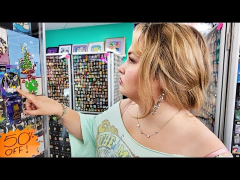 BLACK FRIDAY Disney Pin Shopping | Pop-Up Disney