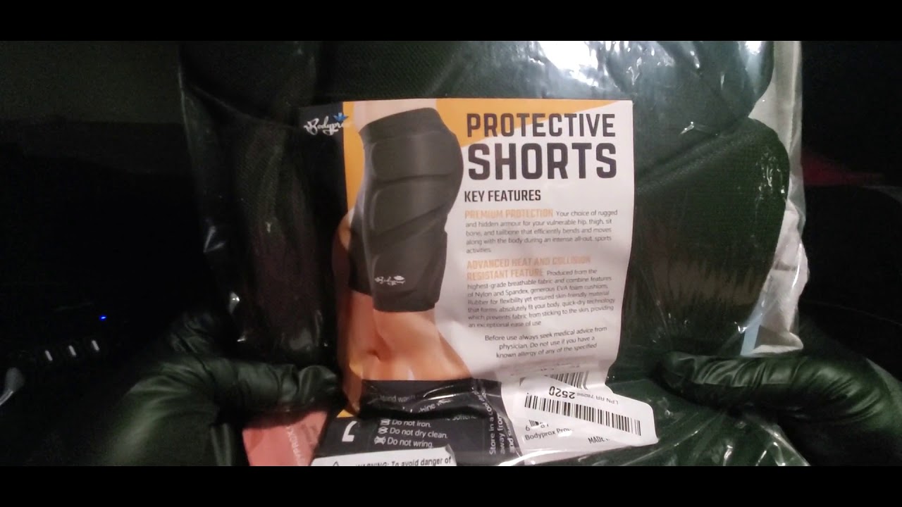 SIYWINA Hip Protection 3D Padded Shorts Cycling Short Protection Shorts for Men Women Lightweight Protective Gear for Skating