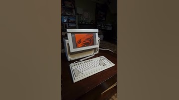Downloading wallpapers before the Internet using 1987s Compaq Portable III #shorts #vintagecomputer
