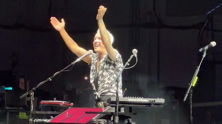 Keith Urban Sweet Dreams/7th Nation Army (Eurythmi...
