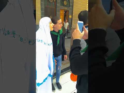 انا وفريال خانوم بمقام السيدة زينب وفاء موصللي باب الحارة سوريا لبنان الشام