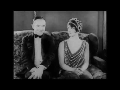 SLIPPING WIEVES (LAUREL & HARDY)