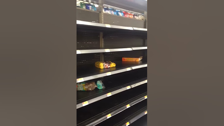 Supermercado durante furacão Harvey, em agosto, no Texas