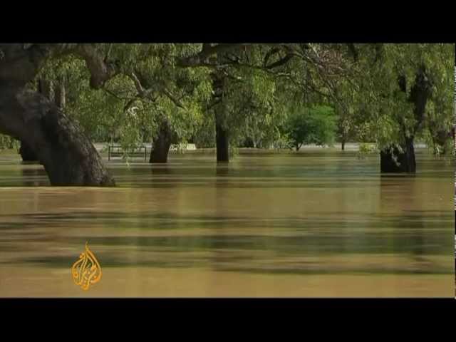 إجلاء الآلاف وسط فيضانات أستراليا