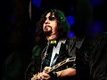 KISS Guitarist Ace Frehley Dies at 74