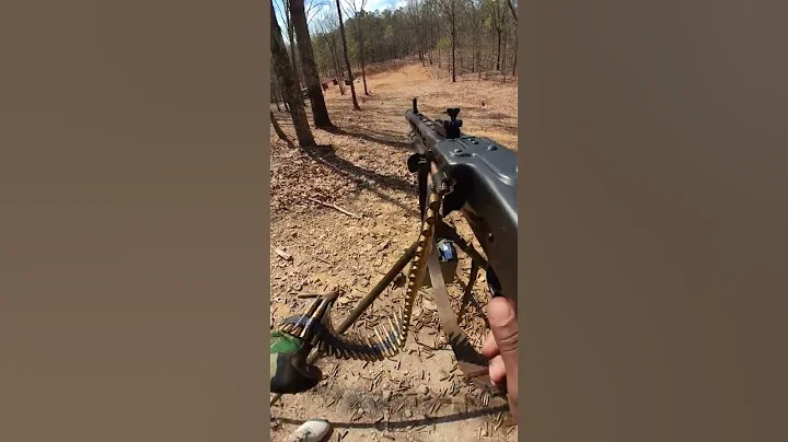 German MG42 | Shooting a WW2 FULL AUTO RELIC 🔥🔥 - 天天要闻