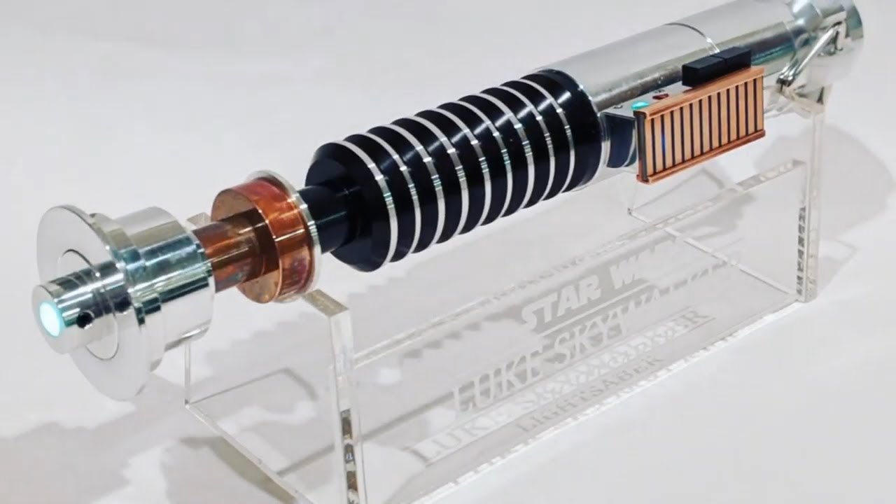 Korbanth LS V1 Hero with Proffie 2.2 and Neopixel! - YouTube