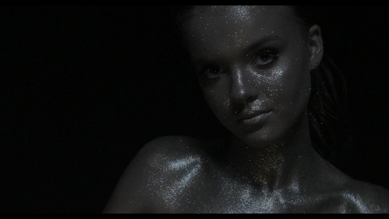 在 YouTube 上觀看「Anna Zak - Money Honey (Official Video) אנה זק」 在 YouTube 上觀看「Anna Zak - Money Honey (Official Video) אנה זק」