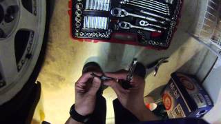 20120508 2003 Honda Civic SI, change air filter