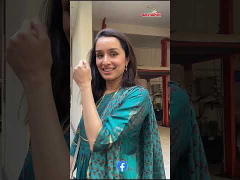 Bollywood Update: Catch Shraddha Kapoor engaging in a delightful exchange with the paparazzi.