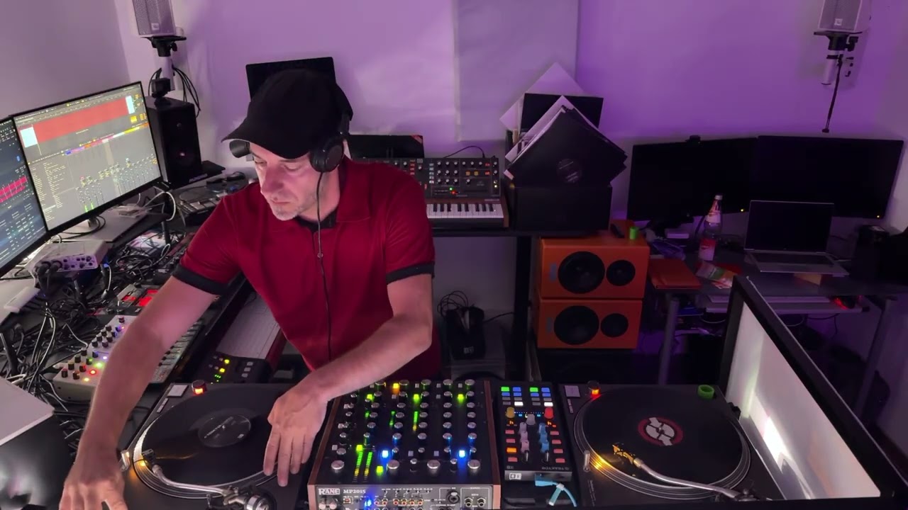 Vinyl Drift in Traktor Pro 4 I Minimal & DUB Techno DJ Set I RANE MP2015 I Technics 1210 I Hologram