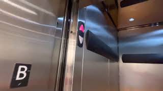 Epic Motor! 2002 Schindler 330A Hydraulic Elevator @ Uniqlo - State St - Chicago, IL