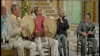 Video thumbnail of "Val Doonican joins The Chieftains"