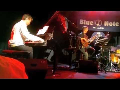 LATIN JAZZ! Iguazù acoustic trio - live blue note (fragments)