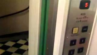 (2010) OTIS Bitsa? (MB: Thyssen) Traction Elevator @ Kaptensgatan 15, Stockholm, Sweden!