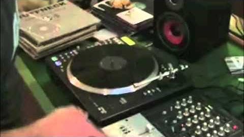 iCrates DJ Tutorial with Ellaskins of djtutor.com | How to mix Reggaeton #2