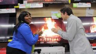 Walmart in Renton, WA, Prepares for Black Friday screenshot 2