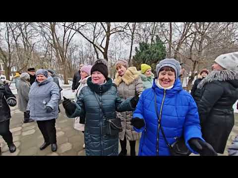 4.02.24Г...Чубчик Кучерявый... Звучит На Танцполе В Гомельском Парке...