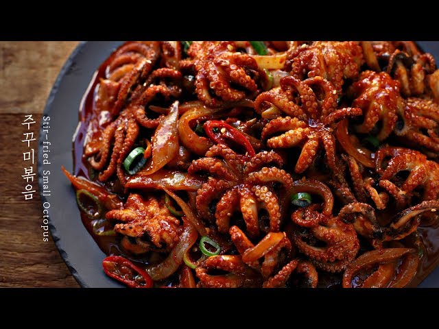 봄의 영양이 듬뿍 담긴 주꾸미볶음제철요리 : Korean Spicy Stir-fried Small Octopus [아내의 식탁]